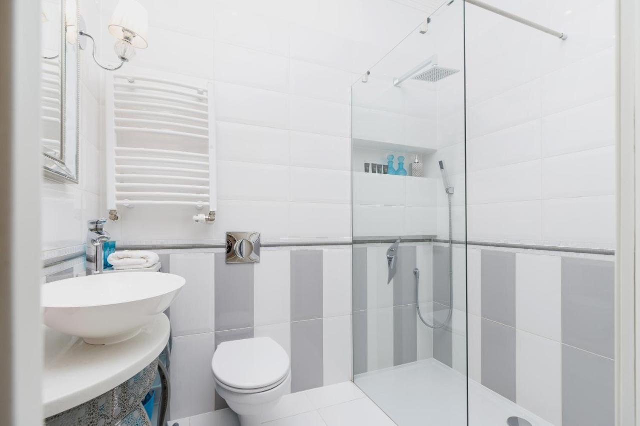 Modern Apartment Lubicz Krakow By Noclegi Renters Luaran gambar