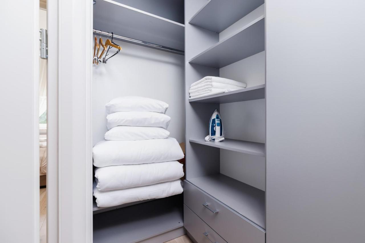 Modern Apartment Lubicz Krakow By Noclegi Renters Luaran gambar