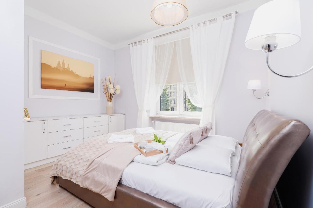 Modern Apartment Lubicz Krakow By Noclegi Renters Luaran gambar